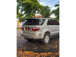 Toyota Hilux SW4