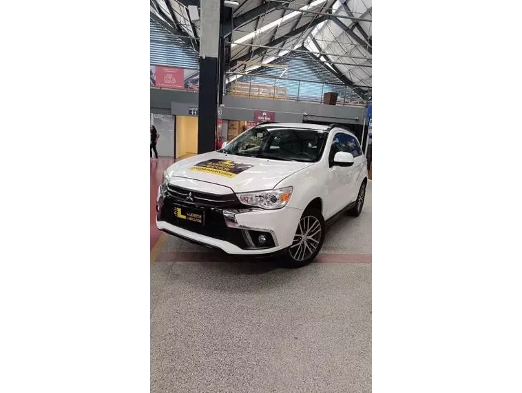 Mitsubishi ASX Branco 4