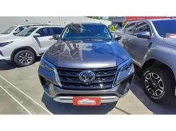 Toyota Hilux SW4
