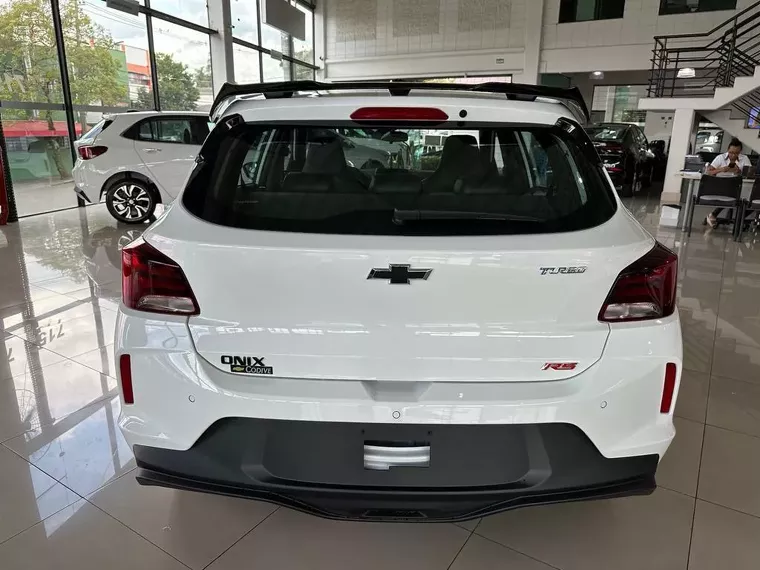 Chevrolet Onix Branco 6