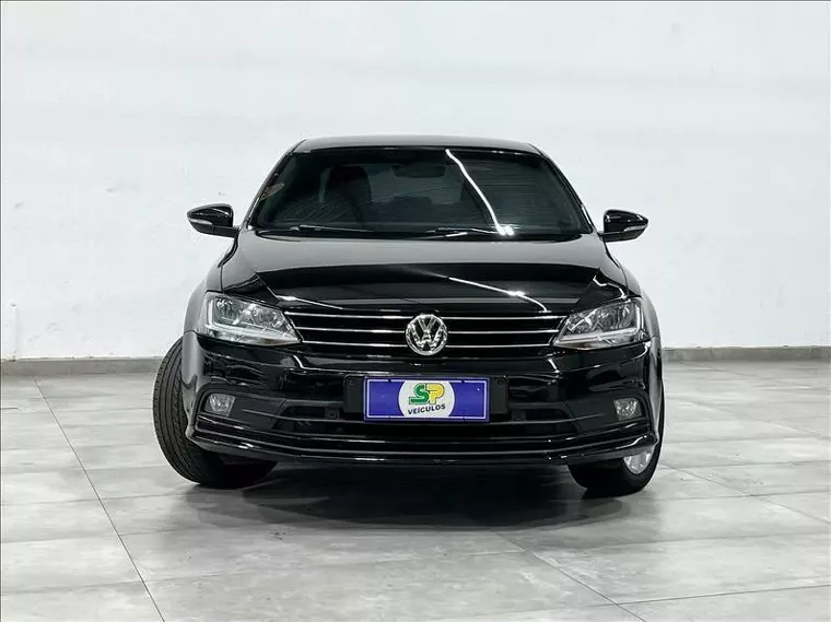 Volkswagen Jetta Preto 2