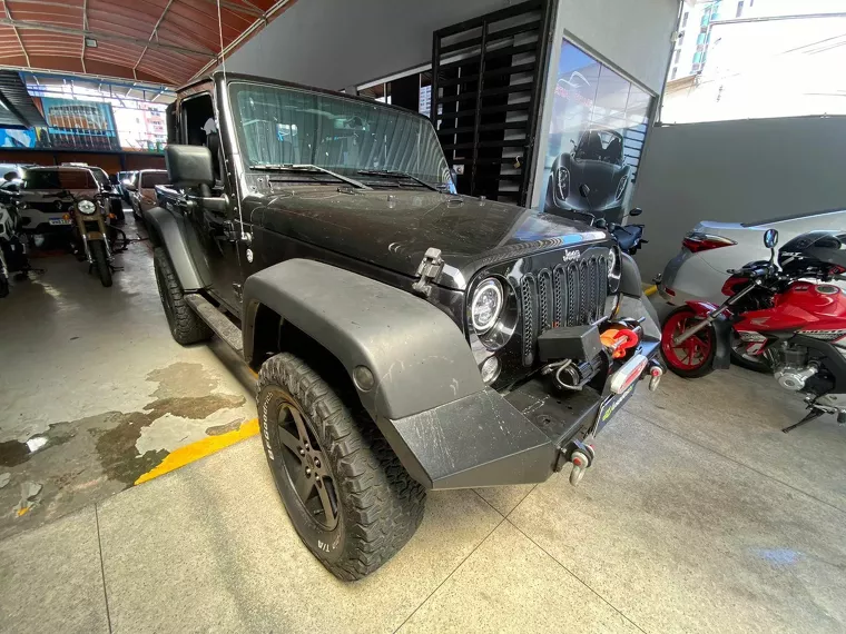 Jeep Wrangler Preto 5