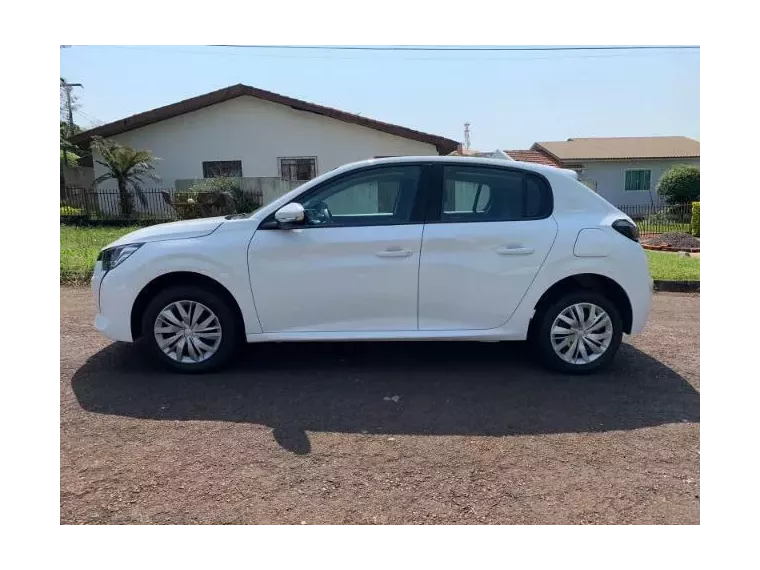 Peugeot 208 Branco 10