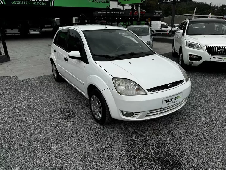 Ford Fiesta Branco 1