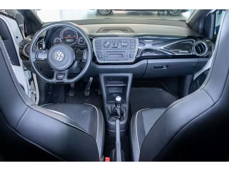 Volkswagen UP Branco 11