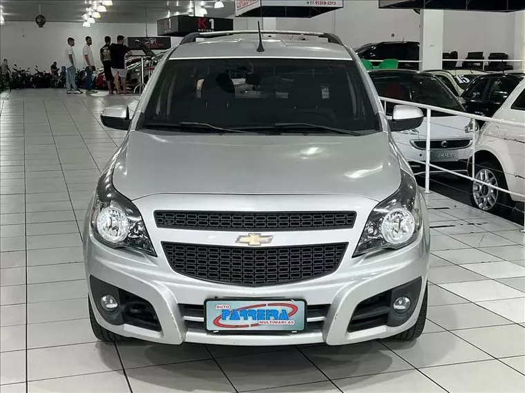 Chevrolet Montana Branco 2