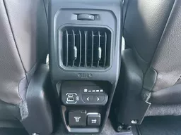 Jeep Commander