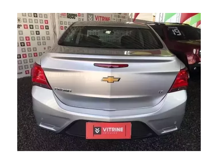 Chevrolet Prisma Prata 4