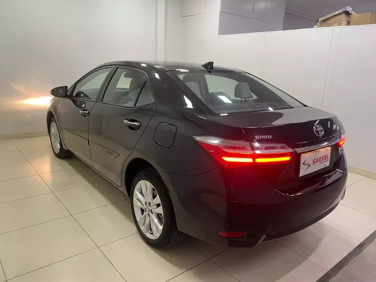 Toyota Corolla Preto 8