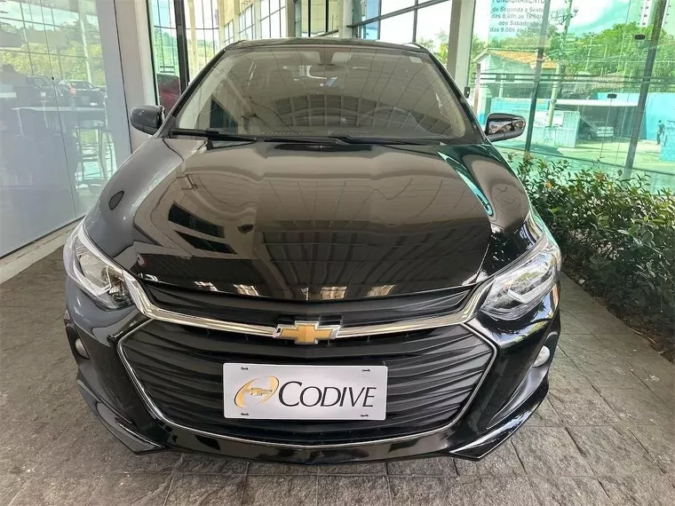 Chevrolet Onix Preto 1