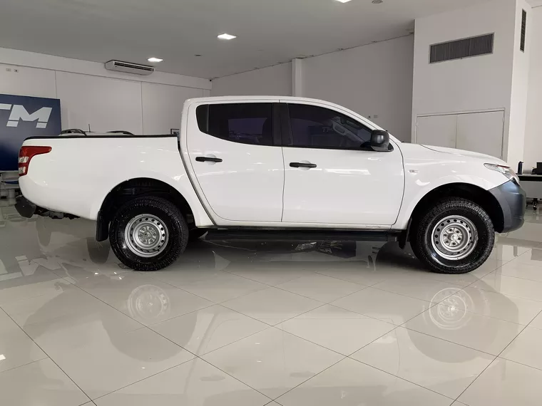 Mitsubishi L200 Triton Branco 4