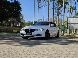 BMW 320i