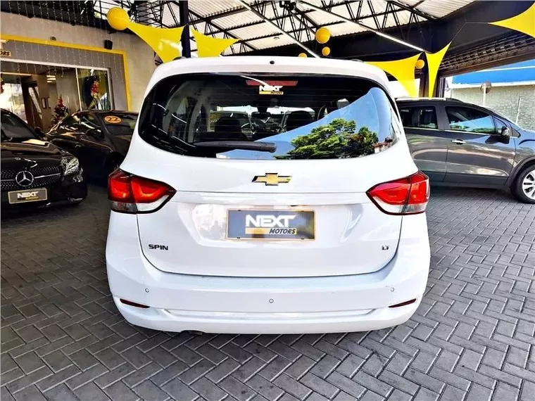 Chevrolet Spin Branco 17