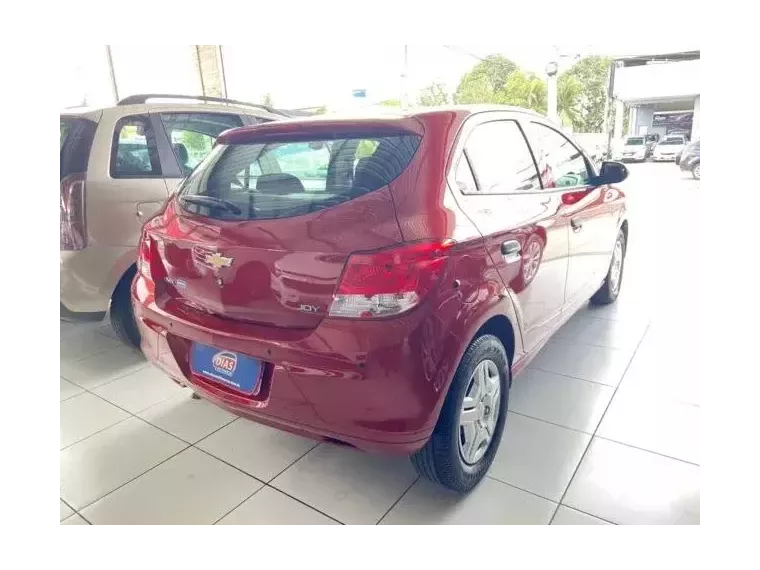 Chevrolet Onix Vermelho 3