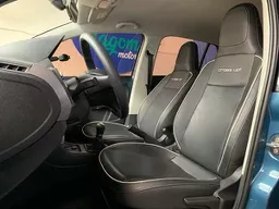 Volkswagen Cross UP