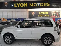 Mitsubishi Pajero TR4