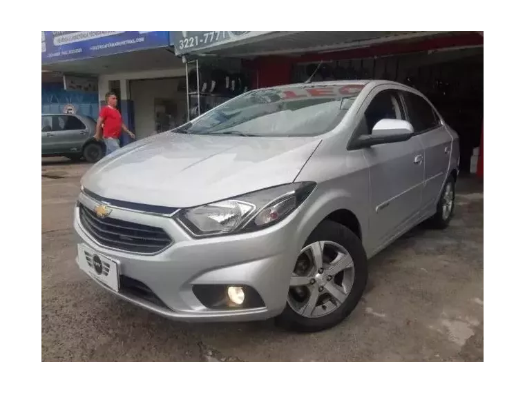 Chevrolet Prisma Prata 1