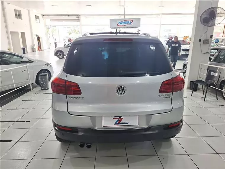 Volkswagen Tiguan Prata 3