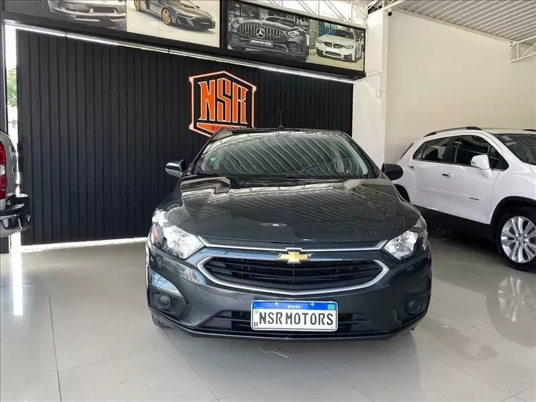 Chevrolet Onix Cinza 4