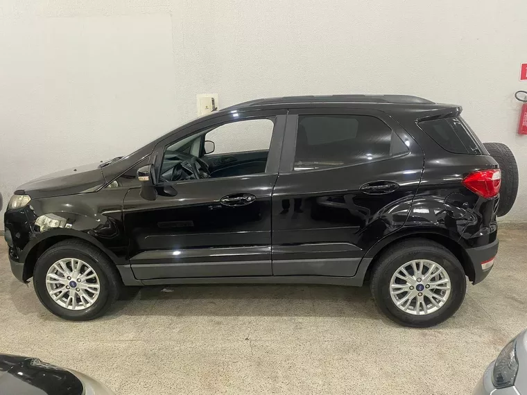 Ford Ecosport Preto 4