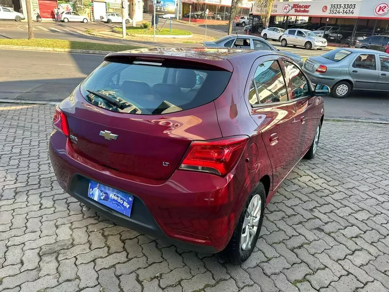 Chevrolet Onix Vermelho 7