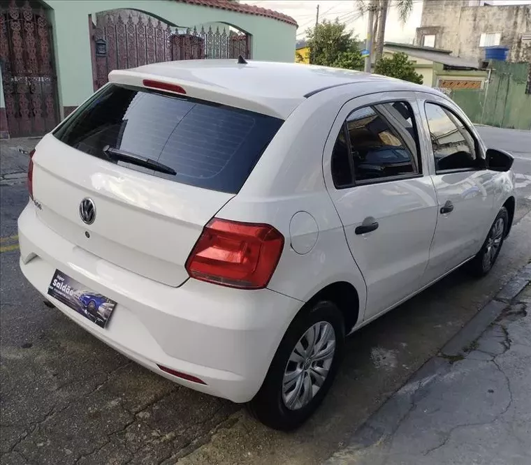 Volkswagen Gol Prata 3