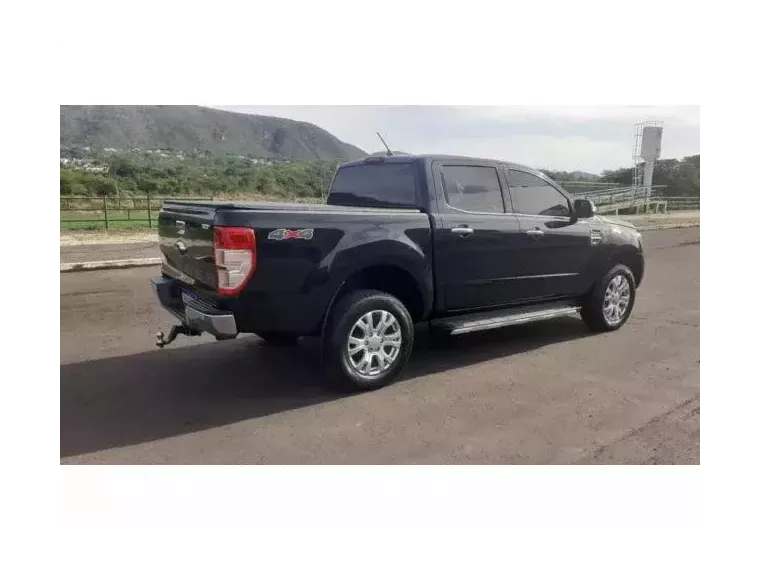 Ford Ranger Preto 7