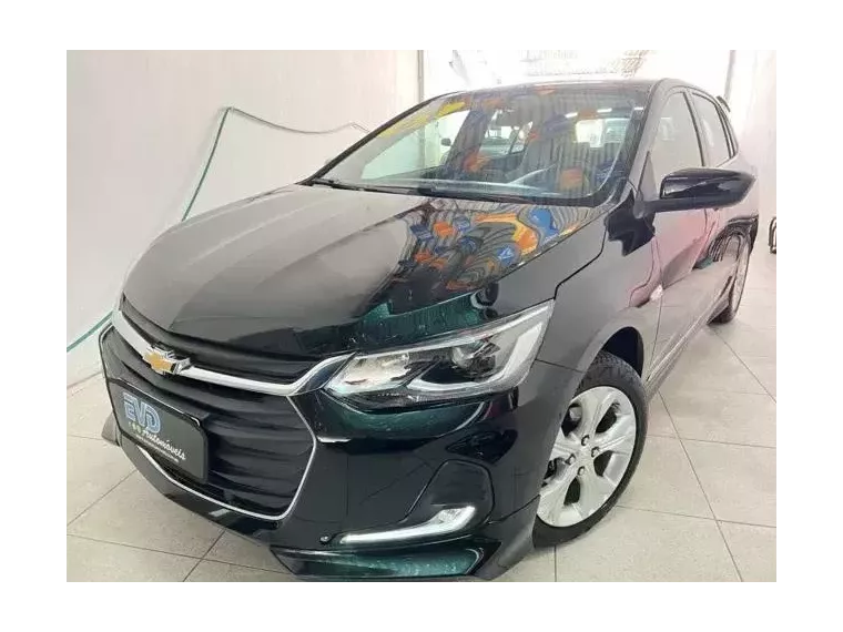 Chevrolet Onix Preto 2