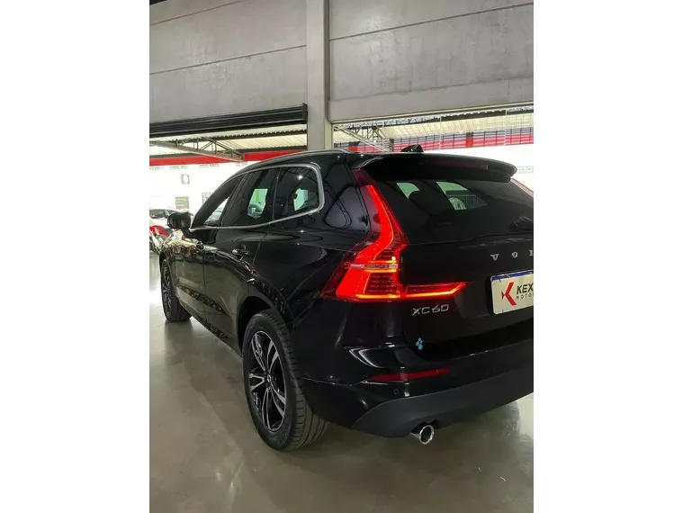 Volvo XC60 Preto 1