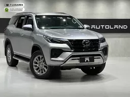 Toyota Hilux SW4