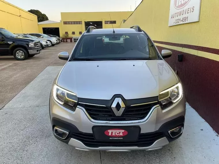 Renault Sandero Prata 5