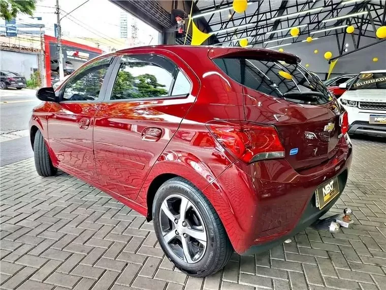 Chevrolet Onix Vermelho 4