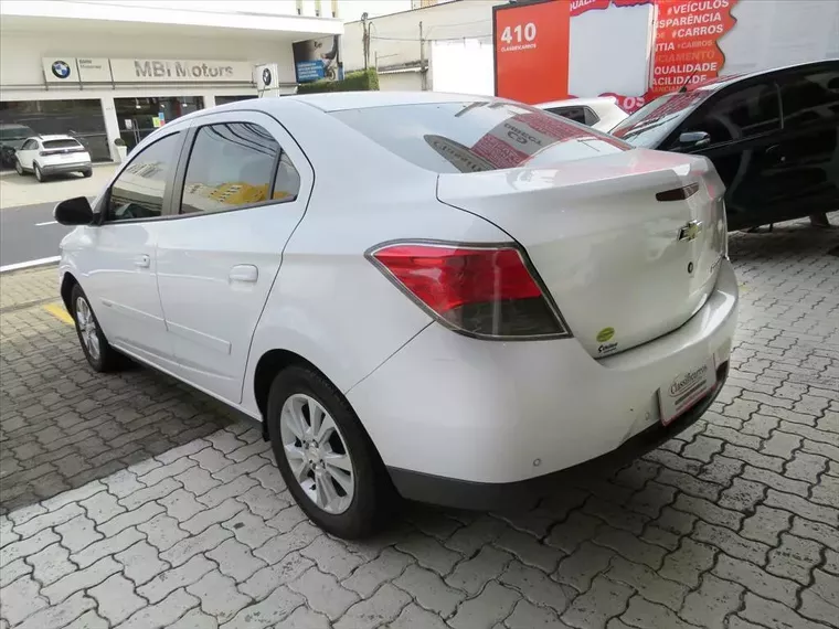 Chevrolet Prisma Branco 9