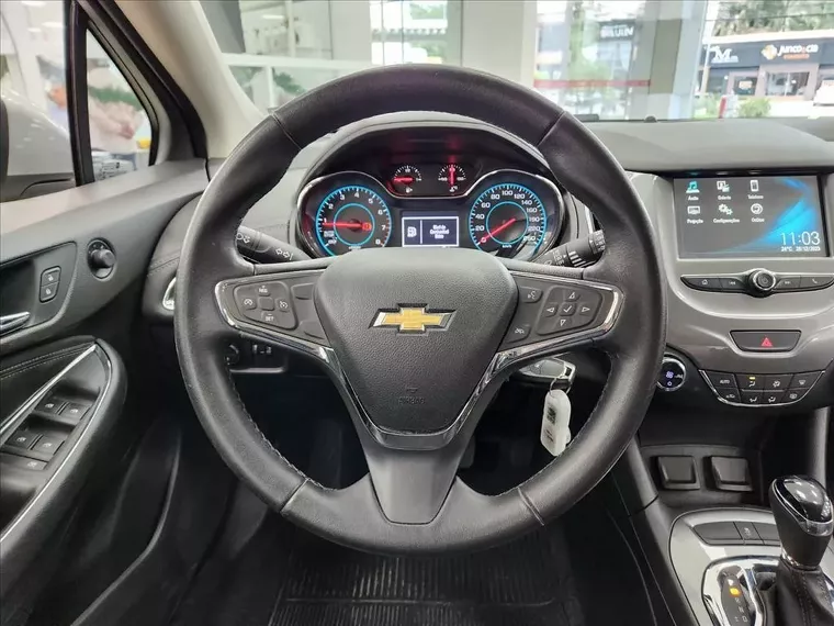 Chevrolet Cruze Prata 4