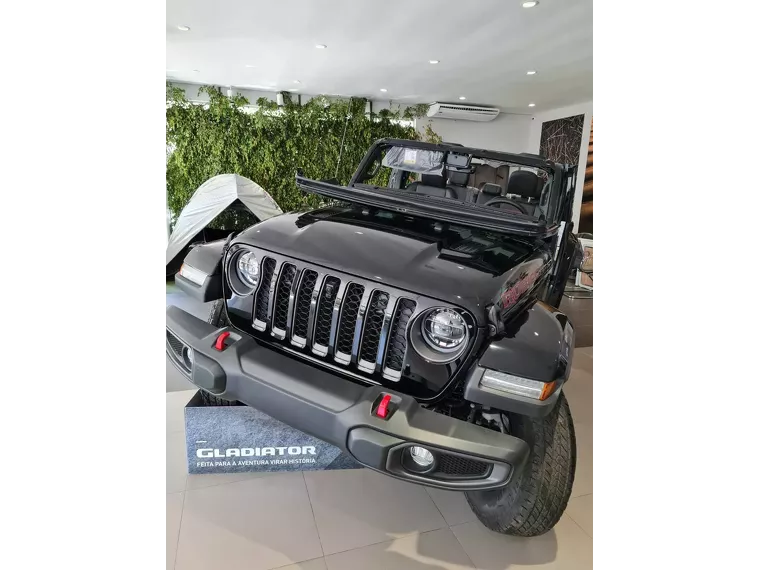 Jeep Gladiator Branco 3