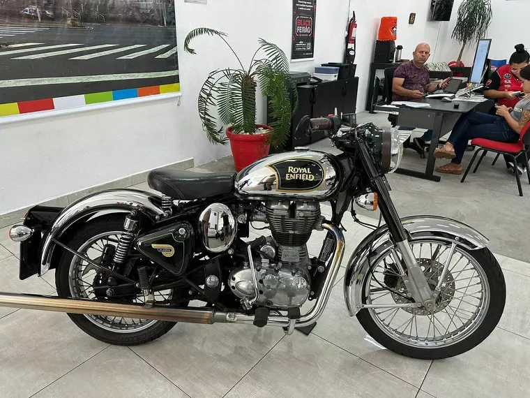 Royal Enfield Classic Verde 5