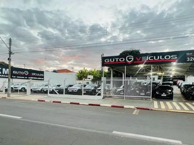 logo Guto Veiculos
