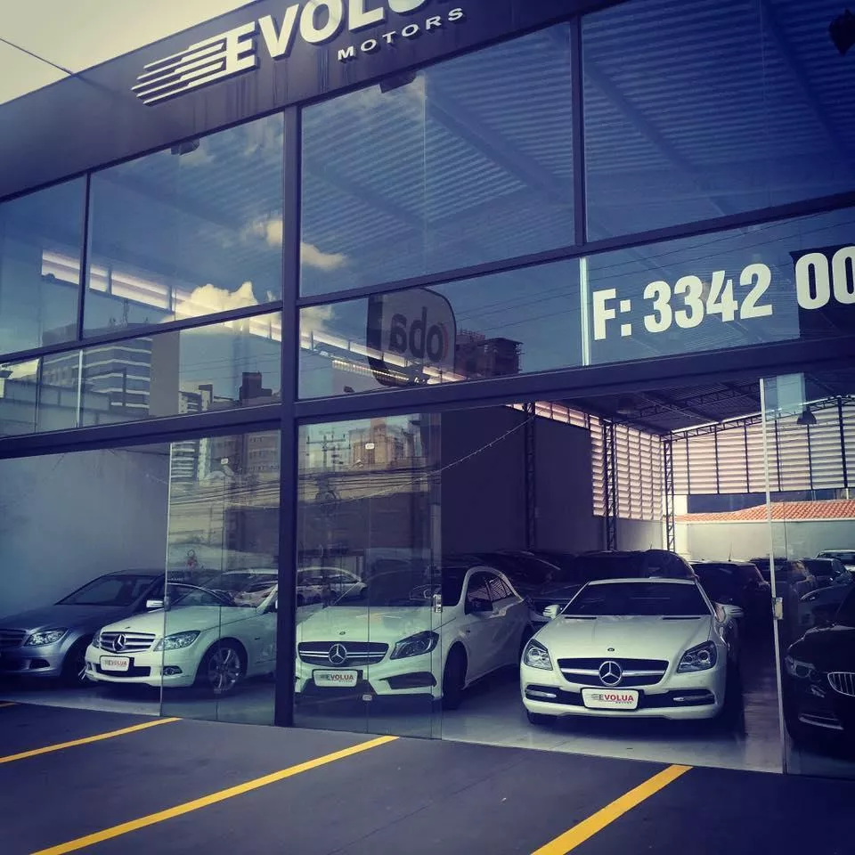 logo Evolua Motors
