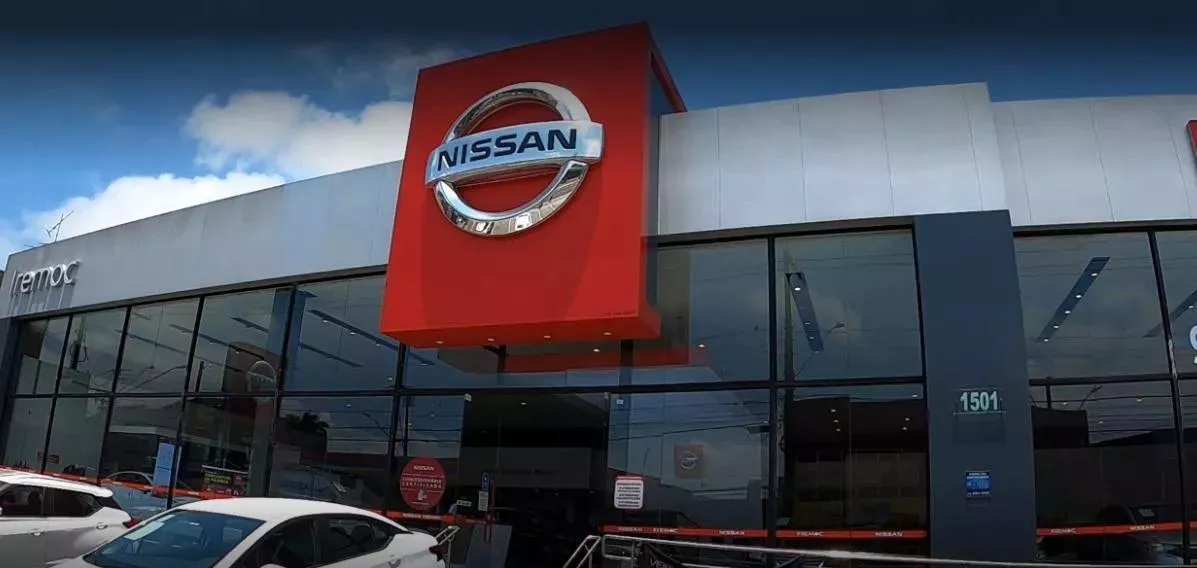 logo Iremoc Nissan Guarujá