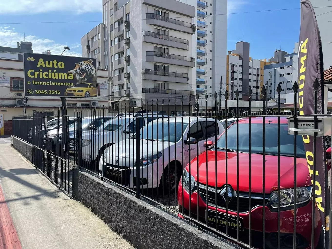 logo Luiz Automóveis & Financiamentos