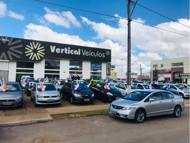 logo Vertical Veiculos