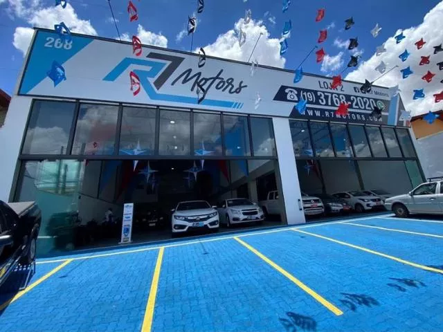 logo R7 Motors