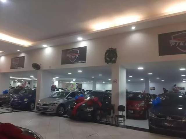 logo Tops Motors