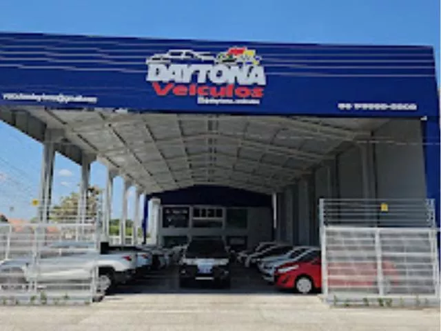 logo Daytona veículos premium