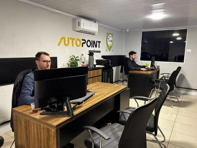logo AUTOPOINT SEMINOVOS