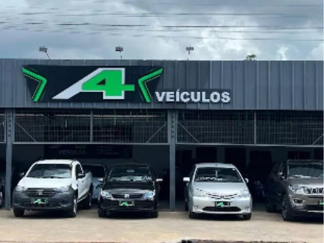 logo A4 VEÍCULOS