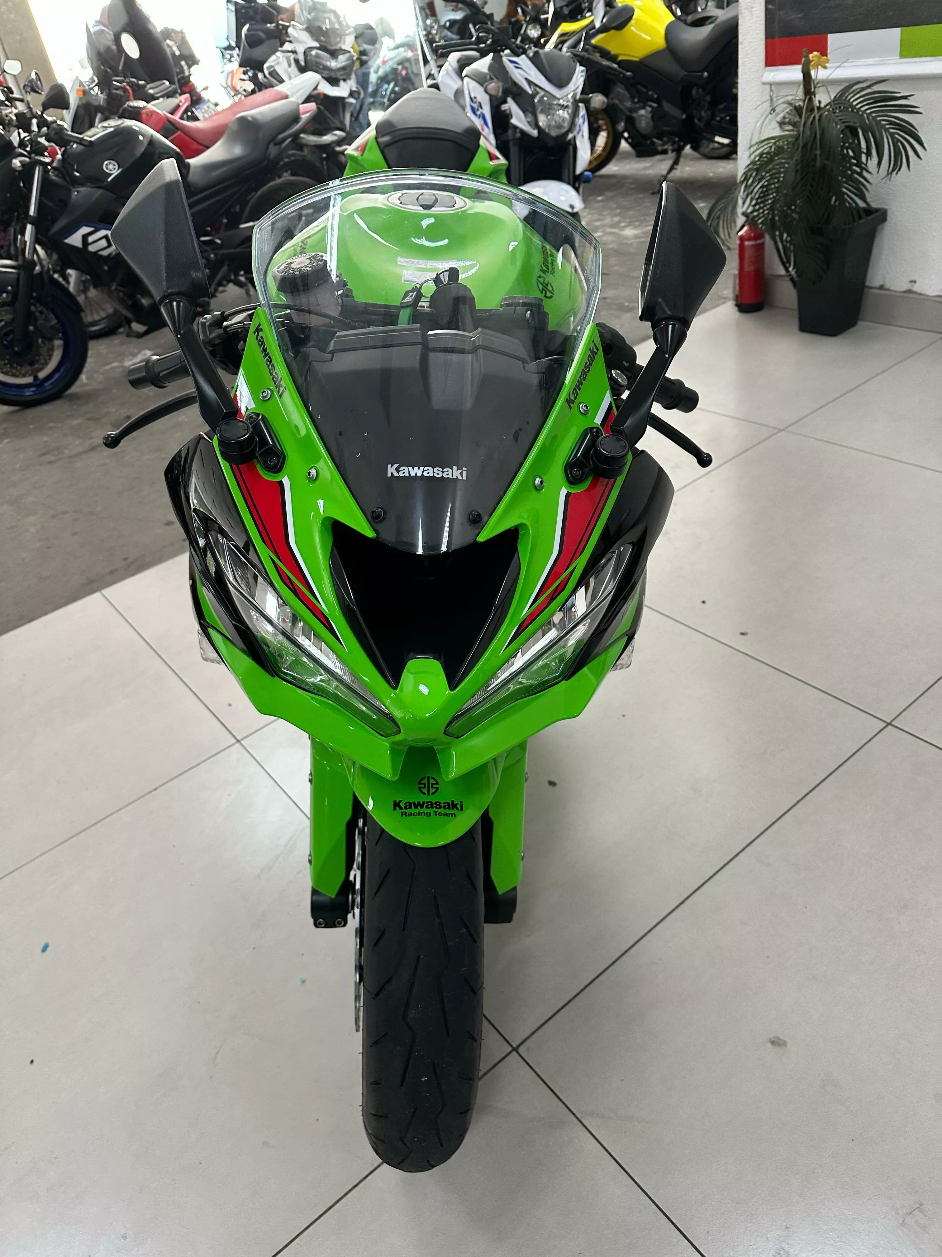 Moto Kawasaki Ninja ZX-6R 636 ABS - 2024 - 756425 - Rio Claro SP