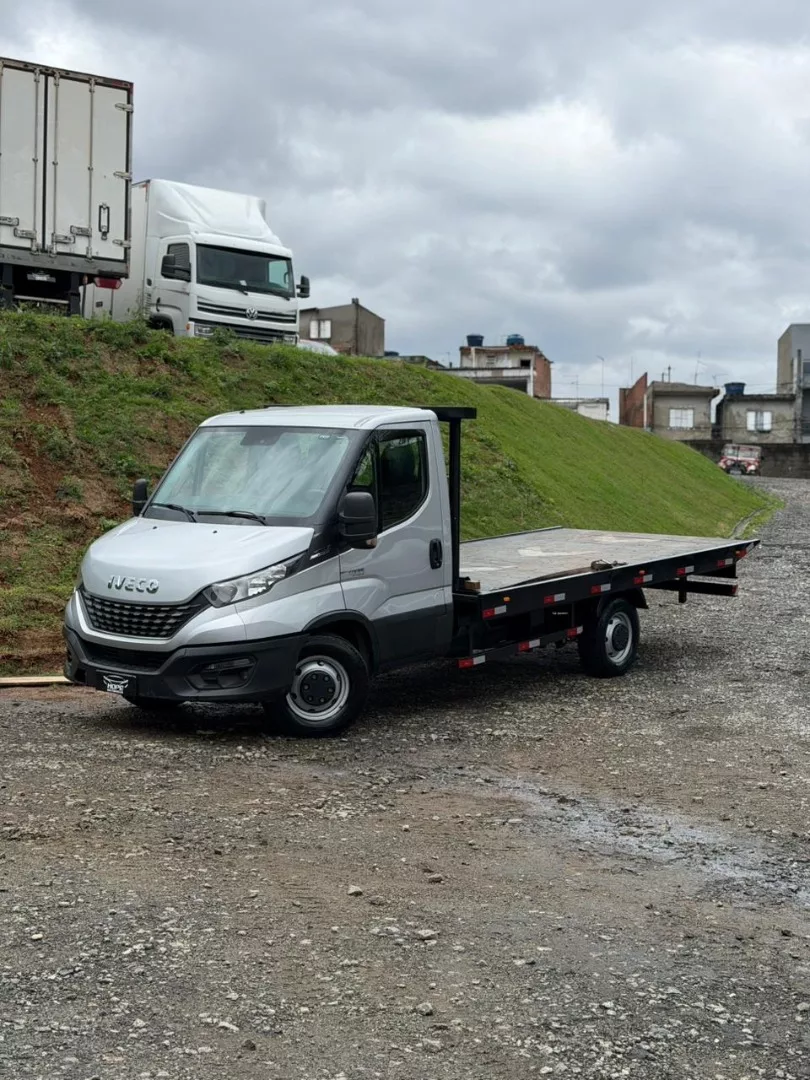 17-carros-iveco-venda-em-itaquaquecetuba-undefined