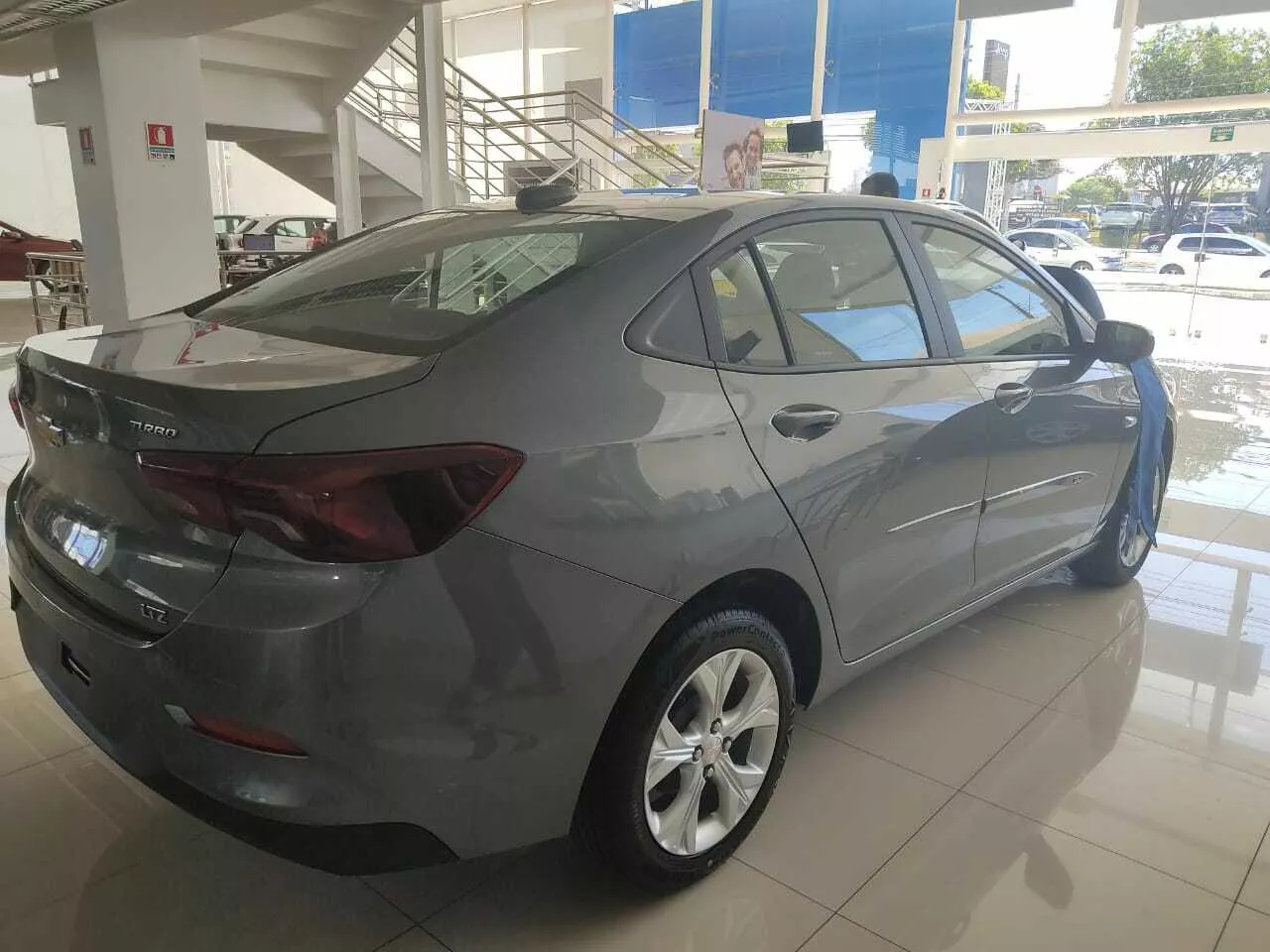 Carro Chevrolet Onix 1.0 Turbo Plus LTZ 2023 - 2662077 - Aparecida