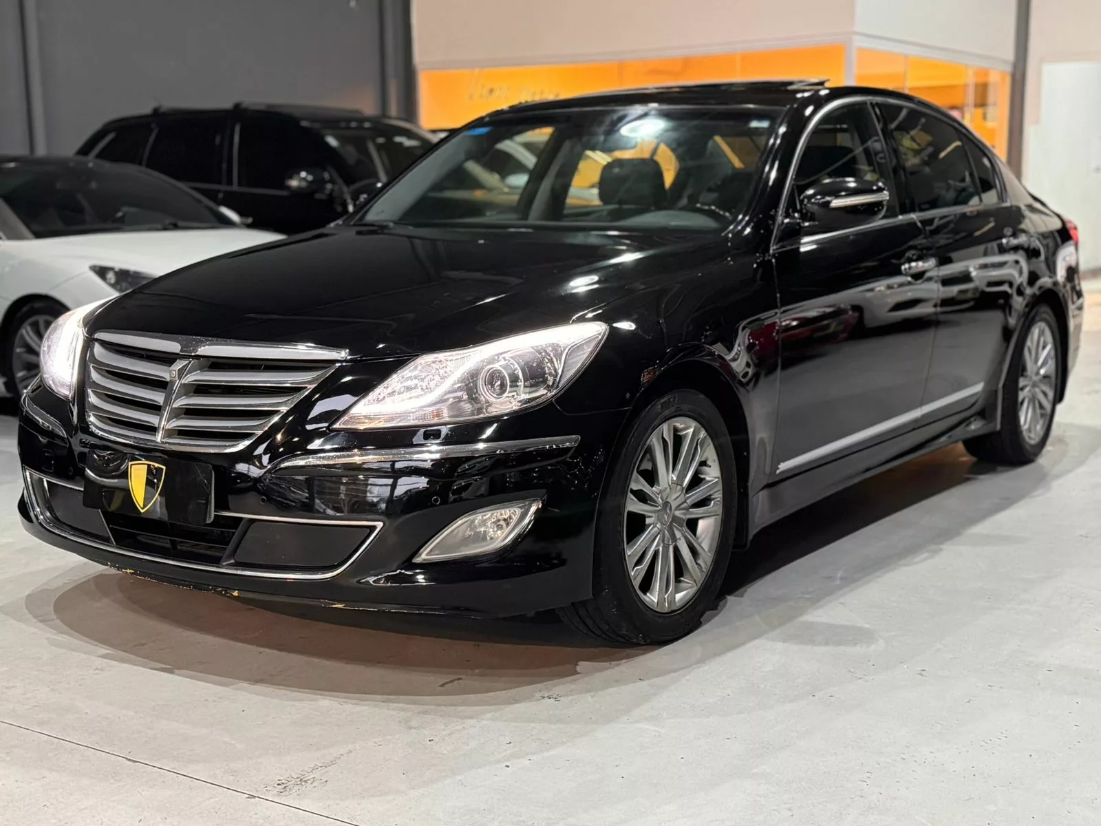 Hyundai Genesis 3.8 2013